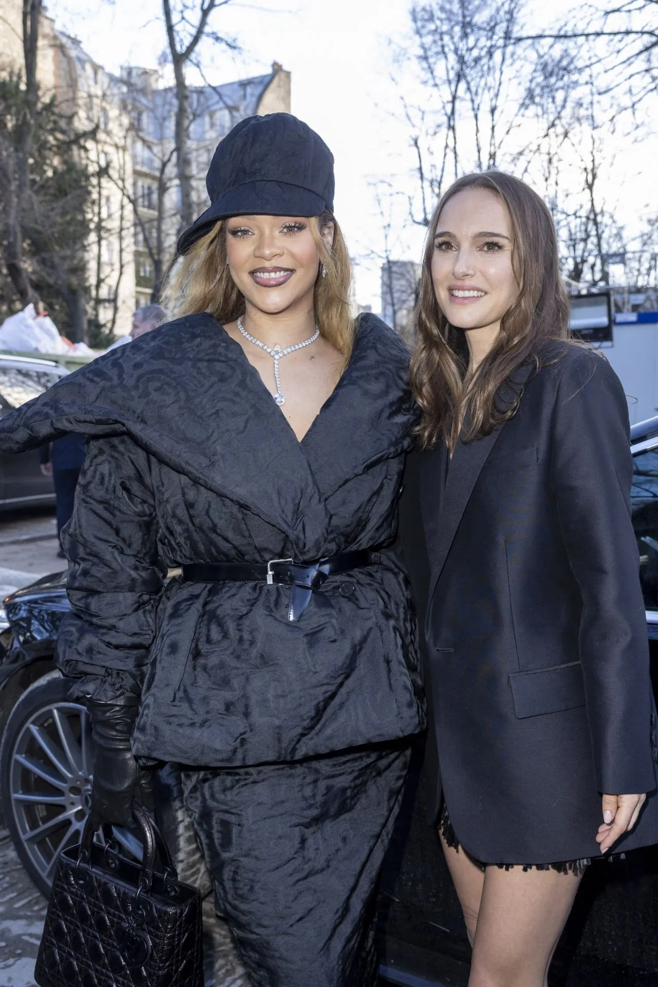 NATALIE PORTMAN STILLS AT DIOR SS24 HAUTE COUTURE FASHION SHOW IN PARIS4